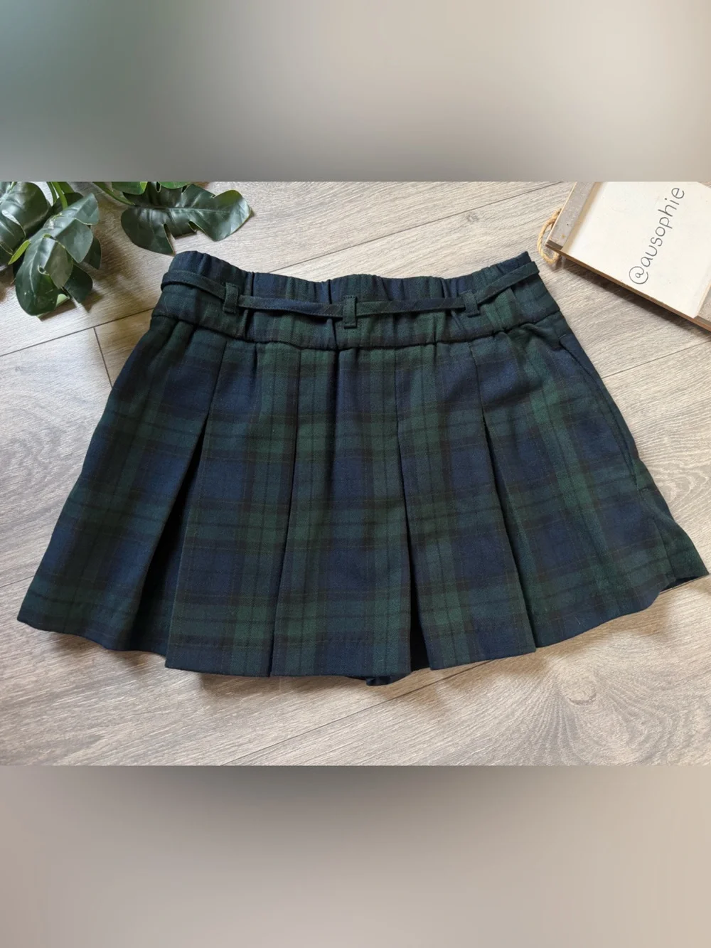 Hollister Preppy Green Plaid Pleated Mini Skirt w Built In Shorts & Waist Tie XS